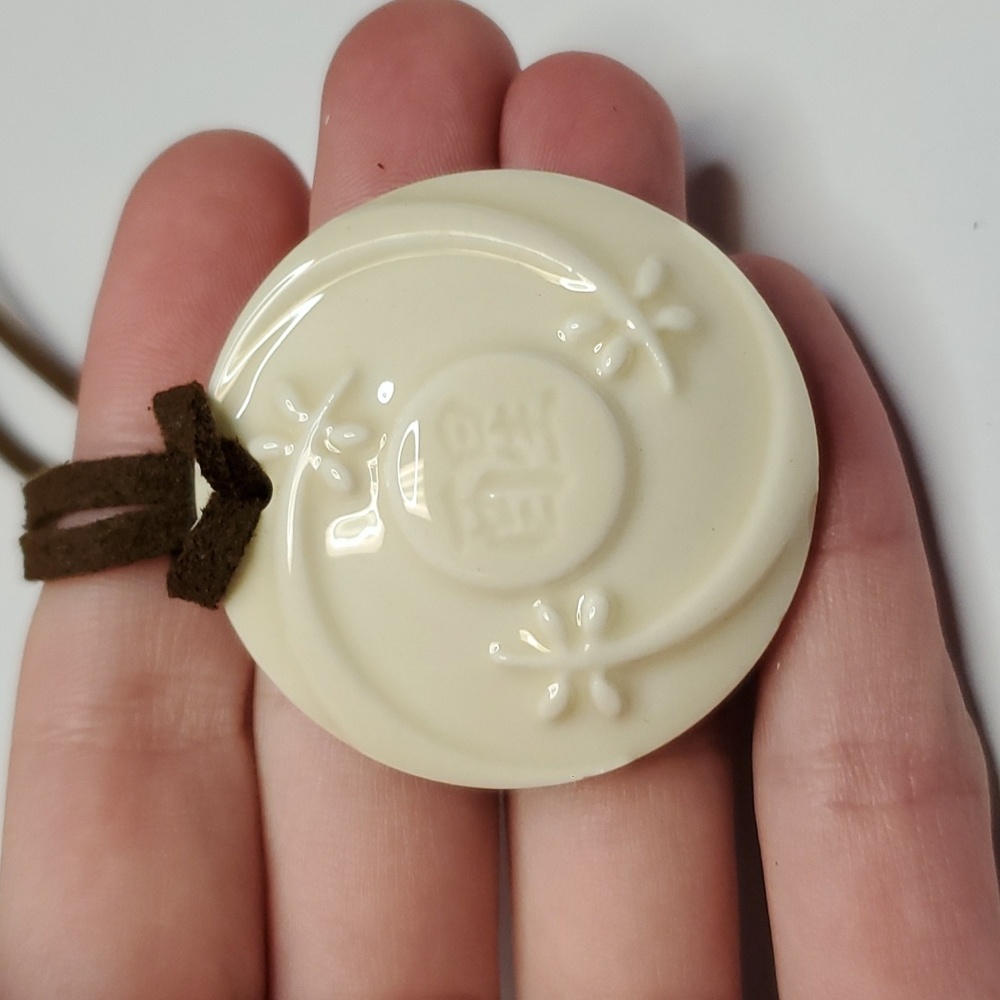 Avon 2003 ceramic Haiku Awakenings Necklace 14 inch plus curb chain - Picture 2 of 8
